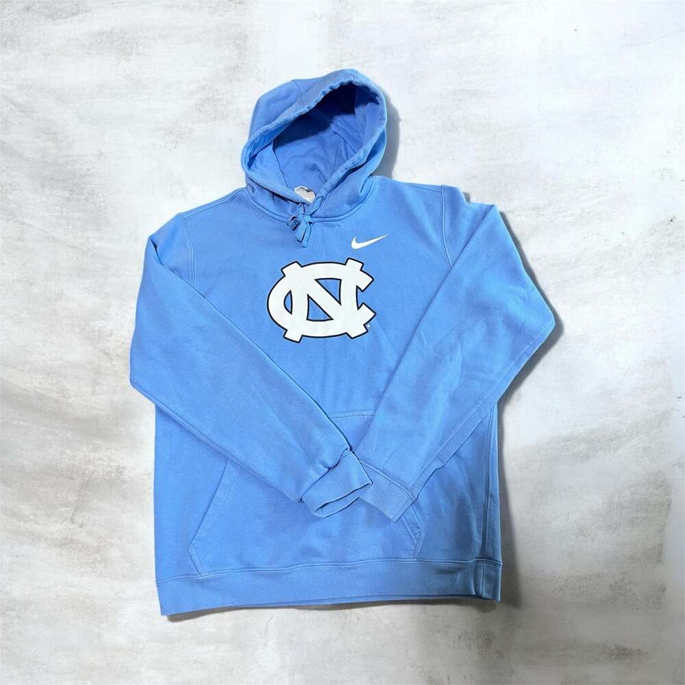 Nike North Carolina Tar Heels Performance Pullover Hoodie in Carolina Blue